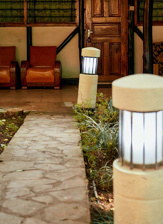 https://demo.zaihotels.com/wp-content/uploads/2023/11/book-a-room-570x680-005.jpg